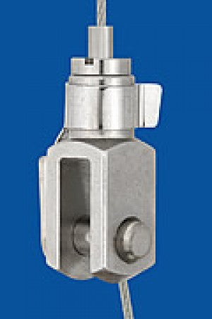 Reutlinger Holder Type 15 Gaffel med säkerhetsbult– Diameter: 18 mm; Höjd: 16mm; Central kabelutgång; TÜV-certifierad – Nu tillgänglig på MTN Shop EU.