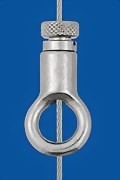 Reutlinger Hållare Typ 15 V Ring– Diameter: 10 mm; Total längd: 31 mm; Ring - Innerdiameter: 10 mm; Ring - Ytterdiameter: 18mm; Central kabelutgång; TÜV-certifierad – Nu tillgänglig på MTN Shop EU.