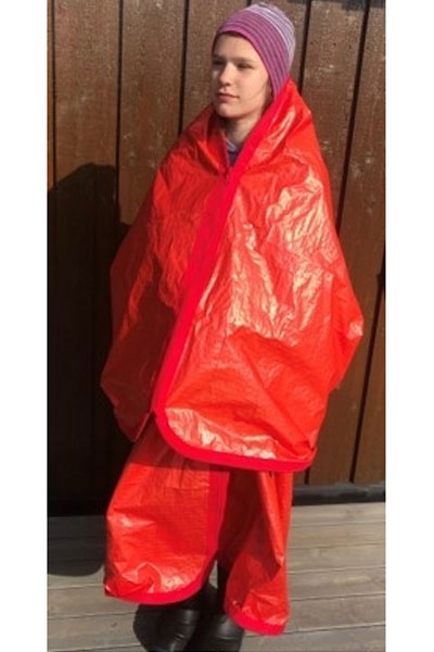 Hansen Protection Ascomedic MS Emergency Bag FZ 85600– First Aid emergency blanket. Helping the injured to retain body heat. Wind and waterproof material, FR tested in accordance with LSA-Code requirements for immersion suits. Fitted with full length zipper. Packed in transparent vacuum bag for minimal size. – Now available at MTN Shop EU. - imagen 7