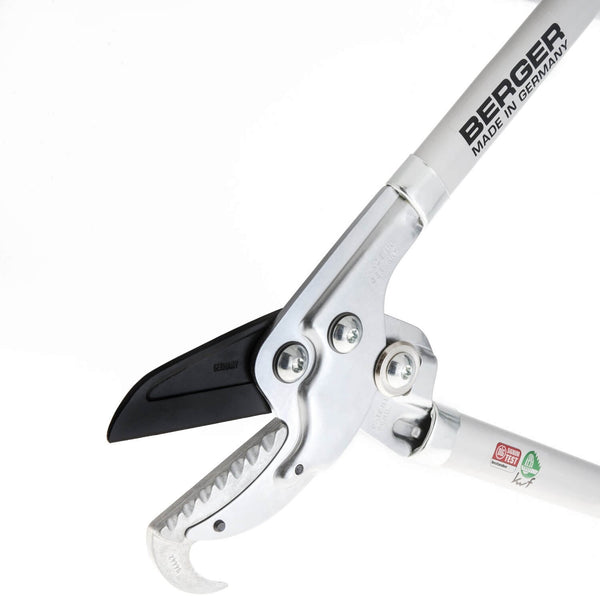 Berger Lopper 4255– Berger lopping shears are well thought out up to the last detail. Made in German with KwF seal of approval for use in the forestry sector, the tool is great for cutting fresh greenery. – Now available at MTN Shop EU.