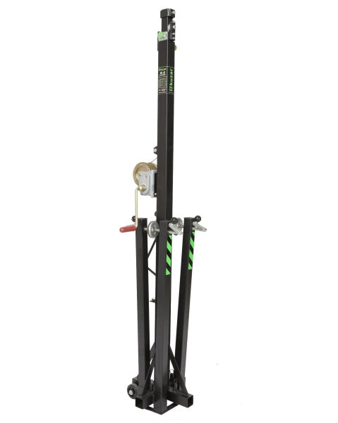 Kuzar Tower Lift K-2– Weighing only 32kg the K-2 is capable of lifting 125kg to a height of 5m. It is the only tower in the ultralight Kuzar range that reaches a maximum height of 5 meters. This tower is also intended for lifting light structures, the 4 legs have adjustable non-slip rubber plates. Its reduced weight and its two rear wheels make the transport very comfortable. Safety is provided by our automatic KAT trigger that locks the sections automatically while lifting the tower and also protects its l - imagen 2