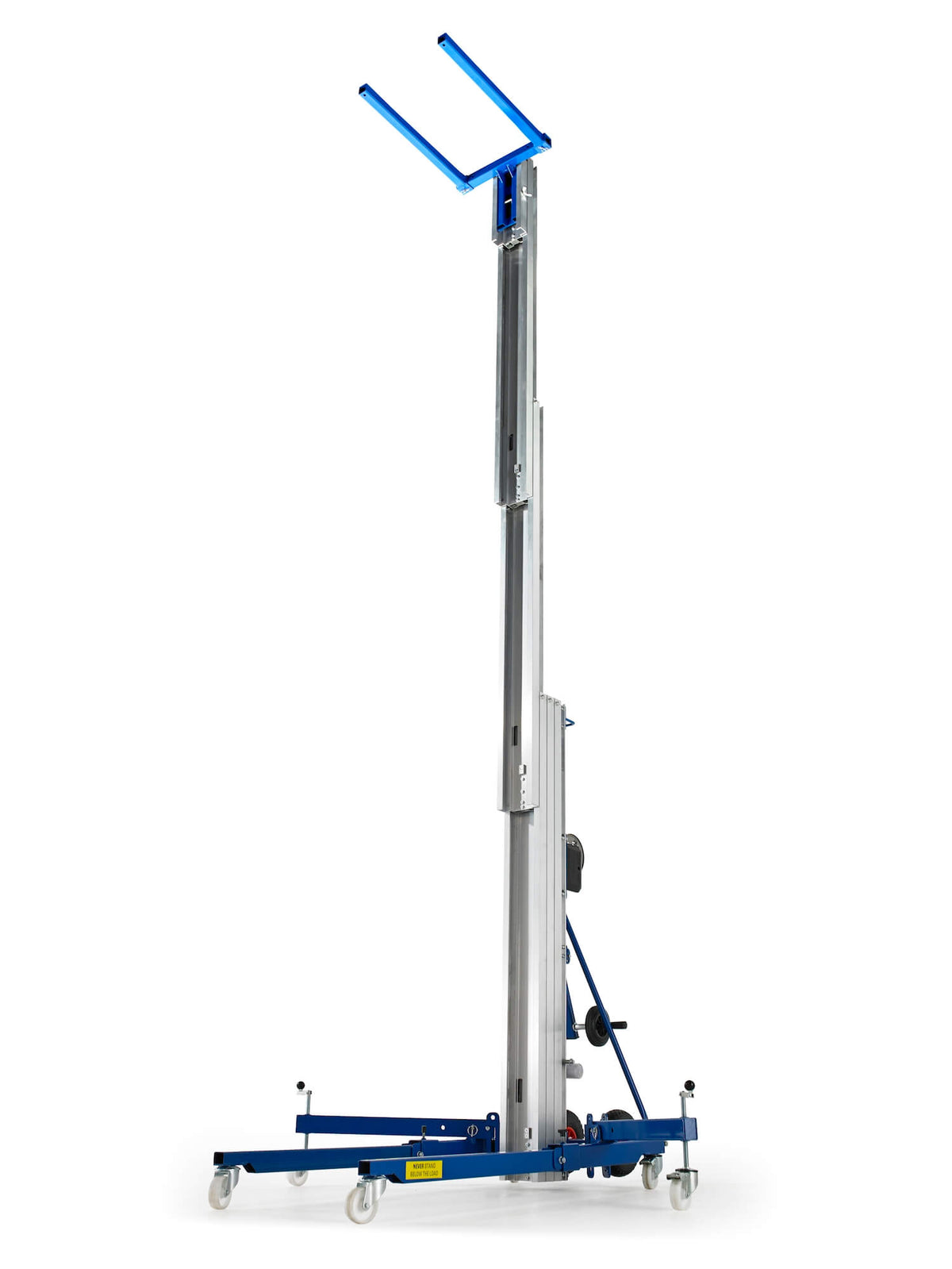 Kuzar Industrial Lifter 300kg/7,3m - HAMMER 73– Tillverkad i Spanien, denna mycket prisvärda tunga staplare är integrerad med ett tröghetsbromssystem. Den har högkvalitativa hjul och en kraftfull vinsch för effektiva lyft. – Nu tillgänglig på MTN Shop EU. - imagen 4