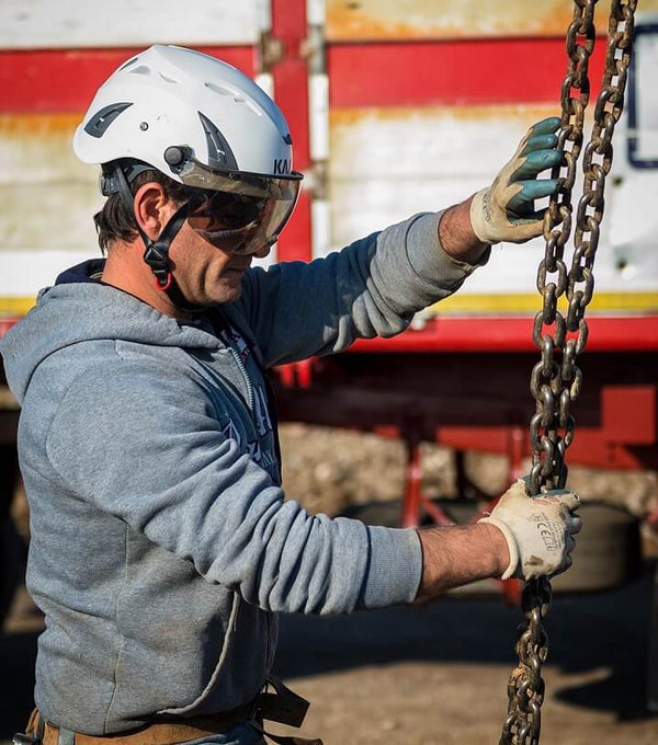 KASK Visor V2 Plus for SuperPlasma AQ/PL/HP Helmets– The KASK Visor V2 Plus, compatible with Plasma, Super Plasma and HP helmet lines, provides outstanding eye protection with its anti-fog and scratch-resistant panoramic lens. This V2 Plus Visor is available in 3 styles: transparent, silver mirror and smoke. Shop the KASK Visor V2 Plus now. – Now available at MTN Shop EU.