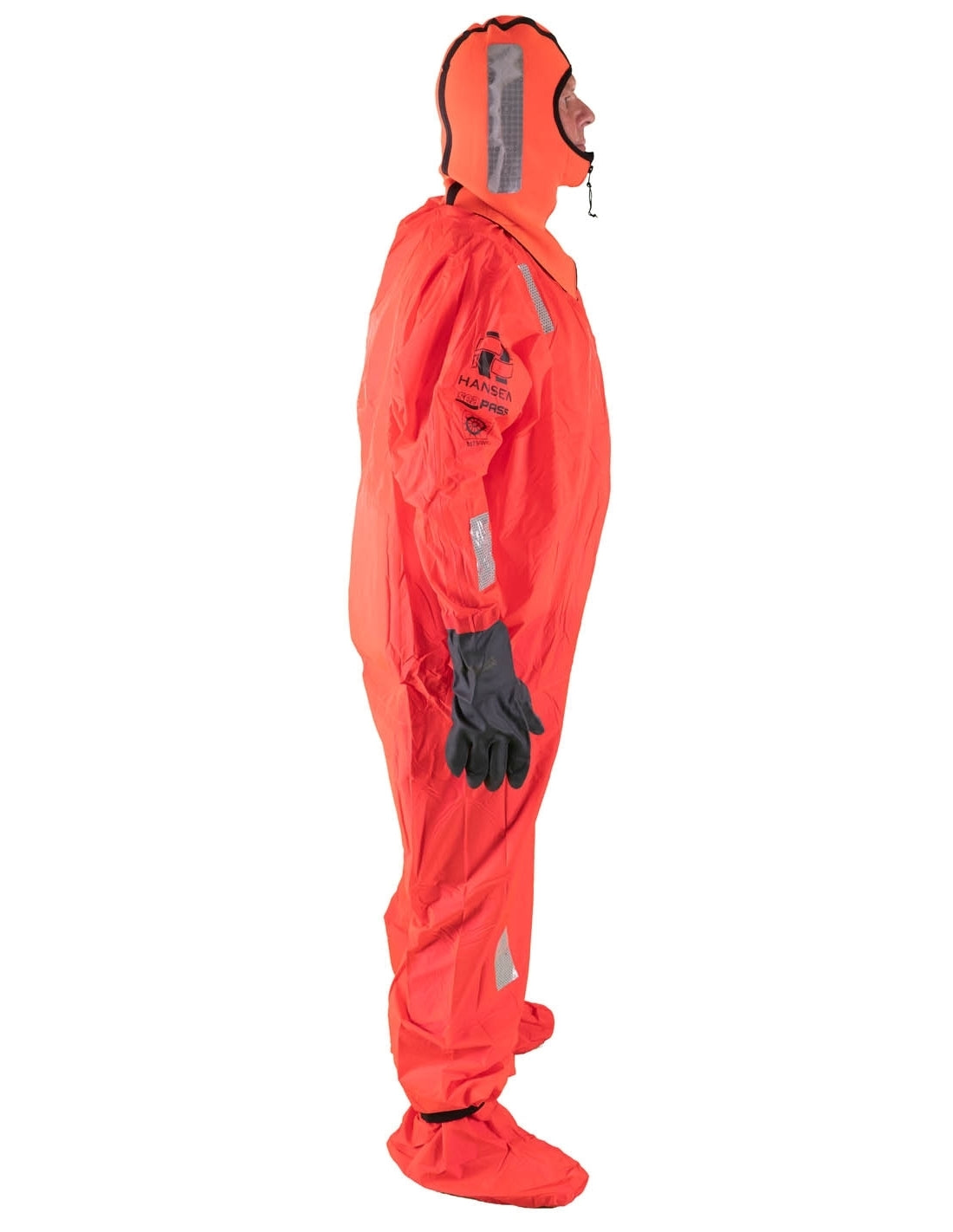 Hansen Protection Seapass TPA Immersion Suit 82940– Our most lightweight survival suit. SeaPass is an uninsulated IMO SOLAS immersion suit approved for 1 hour thermal protection in watertemperature below 5° Celsius. Ideal for installation onboard passenger vessels or as an additional insurance onboard in leisure craft. The suit must be used in combination with a certified lifejacket. SeaPass can be vacuum packed and takes minimal space on board. When vacuum packed by Hansen Protection, we recommend extended - imagen 4