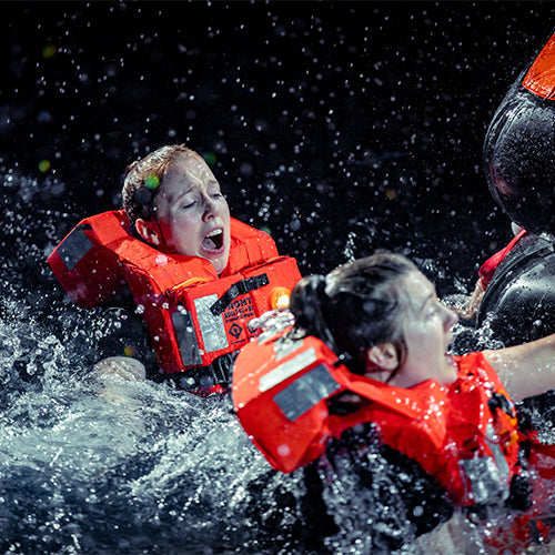 Crewsaver Premier Compact With L6A-EX Light 83202– Since the Crewsaver Premier was introduced in July 2010, the lifejacket has led the way in passenger and crew lifejacket safety. Driven by regulation changes for lifejacket accessibility on cruise ships, and customer demand for reduced bulk and improved storage options, Crewsaver has designed the Premier Compact - a 49.2% smaller alternative (by volume) to the original Premier. – Now available at MTN Shop EU.