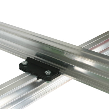 Doughty Studio Rail: 90 graden crossover-beugel. Geleverd door MTN Shop EU