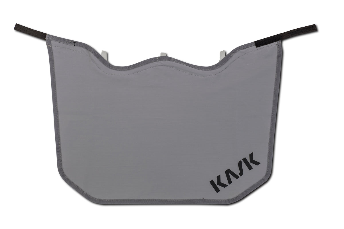 KASK Zenith Helmet Neck nyanser – Kompatibel exklusivt med Zenith Helmets, KASK Neck Shade, med UPF 50+, skyddar en individs nacke och öron från skadlig UV-exponering. Handla nu för KASK Neck Shade, tillgänglig i både grå och orange Hi-Viz. – Nu tillgänglig på MTN Shop EU. - imagen 2