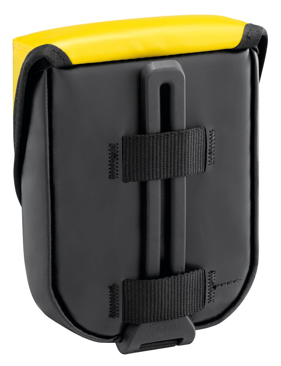 Back Pouch for storing a first aid kit, can be connected to the harness - imagen 2