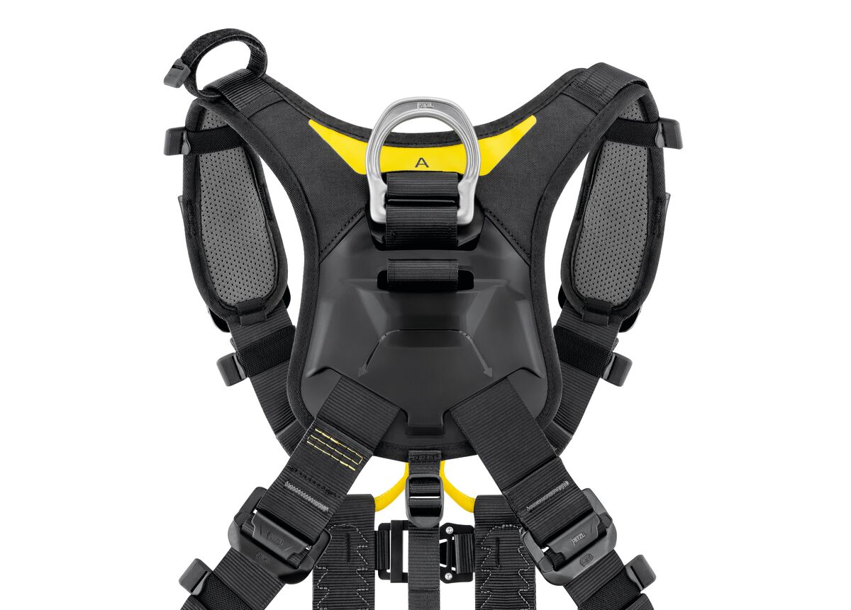 VOLT International Version: Thin sliding dorsal straps provide more ease of movement  - imagen 6
