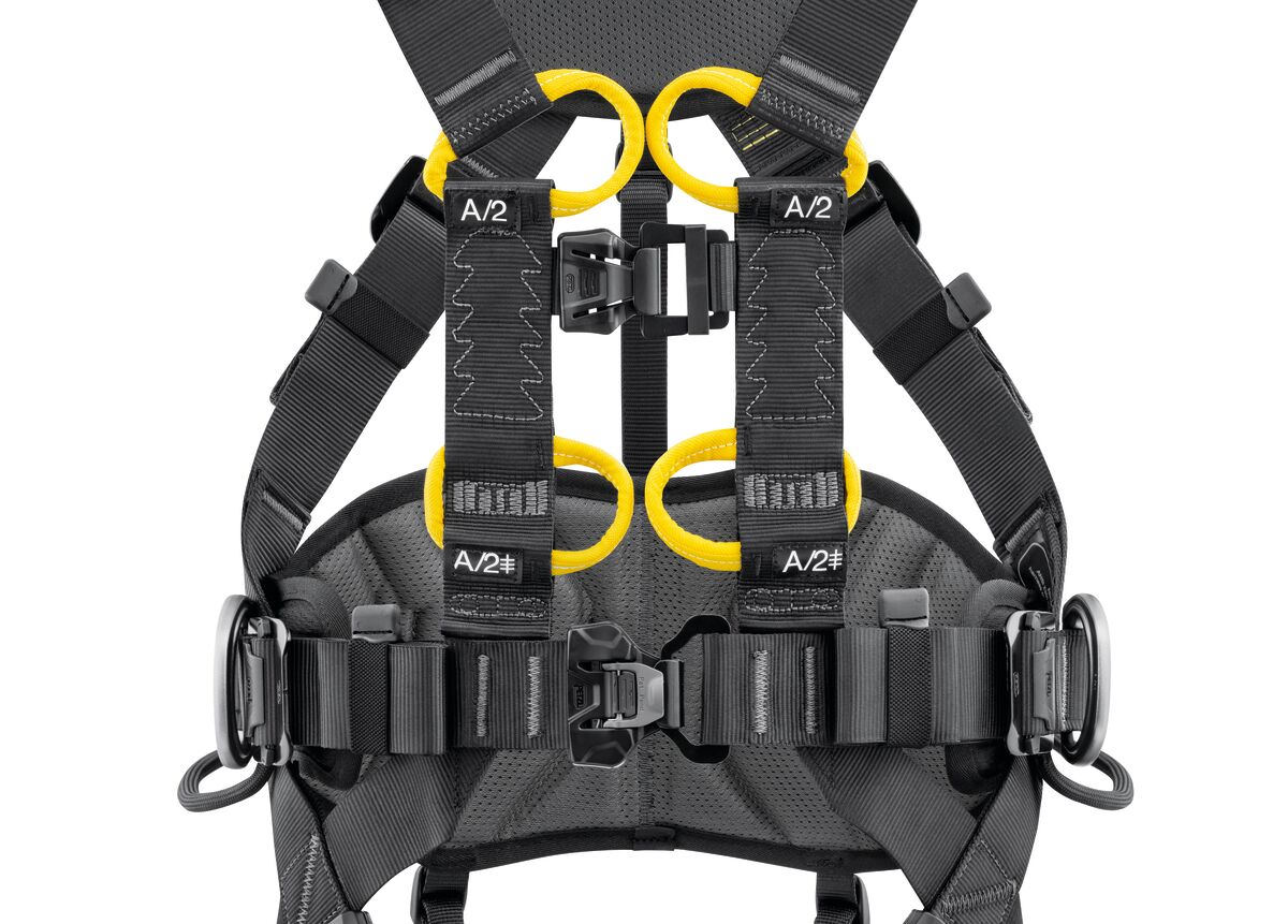  Volt Wind OffShore: Equipped with a Ladder Climb attachment point for progression along a vertical rail or cable-based fall protection system. - imagen 3