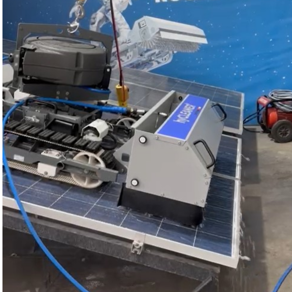 hyCLEANER® DIRT FORCE Dispositivo per la rimozione dei licheni per solarROBOT Pro - imagen 6