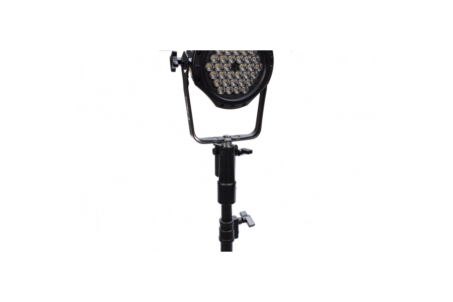 Doughty 28 mm TV-tap (lange schacht met M10/12 bout) - 28 mm spigot. Bevestiging: M10/M12. Verkrijgbaar in staal of aluminium volgens DIN- of Euro-specificatie. Voor gebruik in studio's, theaters en uitgaansgelegenheden. – Nu verkrijgbaar bij MTN Shop EU. - imagen 2