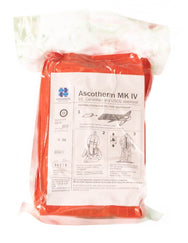 Hansen Protection Ascotherm MK IV 85603 50 Units– Ascotherm is one of the most successful Thermal Protection Aids (TPA) on the market today. Designed to keep survivors warm and protected from rain, wind and cold in life rafts and lifeboats. Mk IV is additionally certified by the US Coast Guard (USCG). This TPA is compatible with the IMO SOLAS Polar Code. All seams are welded and 100% waterproof. The inside is metal coated to retain body heat. A certified lifejacket should always be used in combination with  - imagen 2