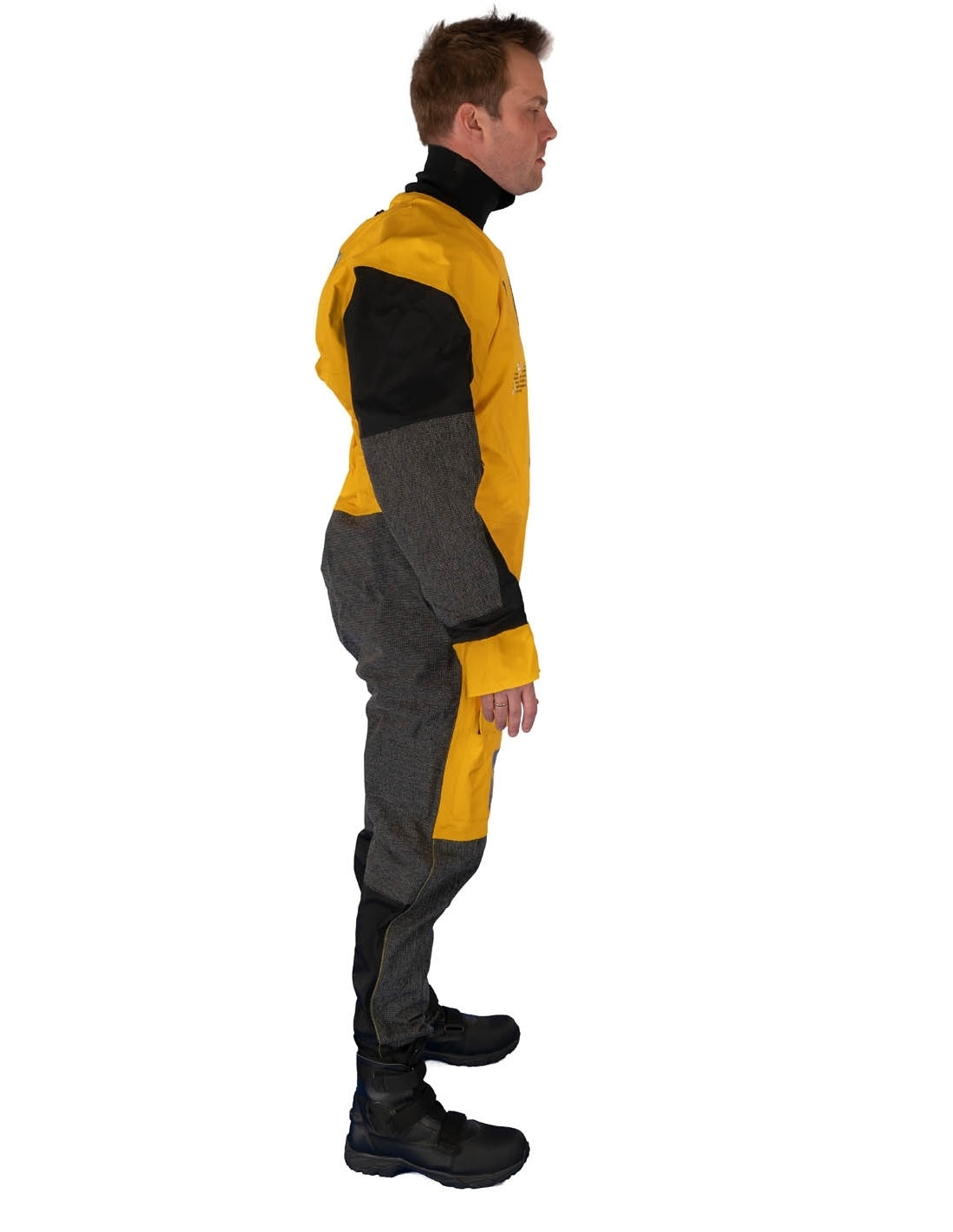Hansen SeaBreeze CTV work suit with socks 85386 (MOQ: 50 pieces)– A robust, light weight 1-hour work and survival suit for difficult and demanding environments. Designed with focus on ergonomics and comfort, it allows 100% freedom of movement. Made of durable super-breathable material. The suit is ideal for use on board merchant vessels and for transport to and from sea wind farms. For easy integration of safety equipment such as a harness and/or lifejacket, the suit is clean on the chest and back. It has r - imagen 4