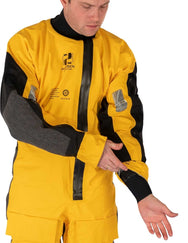 Hansen SeaBreeze CTV work suit with socks 85386 (MOQ: 50 pieces)– A robust, light weight 1-hour work and survival suit for difficult and demanding environments. Designed with focus on ergonomics and comfort, it allows 100% freedom of movement. Made of durable super-breathable material. The suit is ideal for use on board merchant vessels and for transport to and from sea wind farms. For easy integration of safety equipment such as a harness and/or lifejacket, the suit is clean on the chest and back. It has r - imagen 6