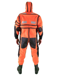 Hansen Protection SeaMob Anti Exposure Suit AES 82650– A suit specifically designed for rescue personnel on evacuation of ships and for use in MOB boats. SeaMOB is manufactured in 3 mm flame retardant, waterproof neoprene that provides insulation and buoyancy and is certified for use without lifejacket. The suit has an integrated, manual inflatable lung for proper flow position and increased freeboard. Fixed neoprene boots on the suit can be used in combination with fins. – Now available at MTN Shop EU. - imagen 3