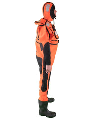 Hansen Protection SeaMob Anti Exposure Suit AES 82650– A suit specifically designed for rescue personnel on evacuation of ships and for use in MOB boats. SeaMOB is manufactured in 3 mm flame retardant, waterproof neoprene that provides insulation and buoyancy and is certified for use without lifejacket. The suit has an integrated, manual inflatable lung for proper flow position and increased freeboard. Fixed neoprene boots on the suit can be used in combination with fins. – Now available at MTN Shop EU. - imagen 4