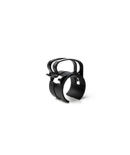 AED Rigg Snap Light - Truss Cable Management Piece (25-pack) - AED Snap Light är en multifunktionell truss-tillbehör som är otroligt enkel att använda. Snap har två funktioner: Kabelguide - Snap kan fästas på en fackverk och en kabel kan matas genom en plastkrok så att kabeln håller sig jämnt med fackverket. Alternativt kan ett gummiband användas. Protect The Truss - The Snap kan också skydda truss från friktion av stålkablar. Finns i svart och silver. – Nu tillgänglig på MTN Shop EU.