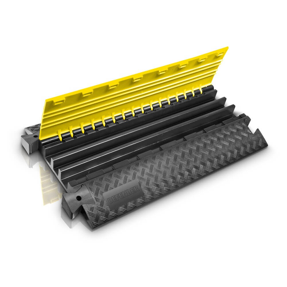 Defender 3 Cable Protector Ramp - 3 Channels– Cable Protector Ramp with 3 channels, featuring a 73 mm profile, 45° curve and end ramps with detachable dovetail connectors – Now available at MTN Shop EU. - imagen 3