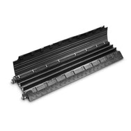 Defender Mini Cable Protector Ramp - 3 kanalen – Compacte, lichtgewicht 3-kanaals kabelbeschermer met geïntegreerde connectorstekkers en antislipbasis; Zwart/geel en zwart; Afmetingen: 100x29x4,8 cm; Gemaakt in Duitsland – nu verkrijgbaar bij MTN Shop EU. - imagen 4
