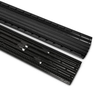 Defender OFFICE-kabelbeschermer - 4 kanalen – Antislip, ultraplatte kabelbeschermer met 4 kanalen en voorgeboorde montagegaten voor gebruik binnenshuis; Gemaakt in Duitsland – nu verkrijgbaar bij MTN Shop EU. - imagen 4