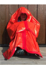 Hansen Protection Ascomedic MS Emergency Bag FZ 85600– First Aid emergency blanket. Helping the injured to retain body heat. Wind and waterproof material, FR tested in accordance with LSA-Code requirements for immersion suits. Fitted with full length zipper. Packed in transparent vacuum bag for minimal size. – Now available at MTN Shop EU.