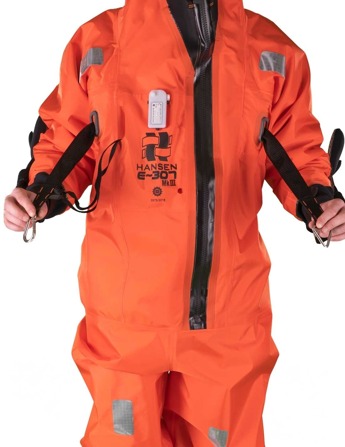 Hansen Protection E-307 III Wet Suit 85204– The E-307 is a good life insurance if the event of an accident at sea. This is a 6-hour immersion suit made from durable 100% waterproof, flame-retardant PU-coated nylon. The suit keeps you dry and warm in the correct flotation position without the need for a lifejacket! Insulating flotation material placed in several separate cells in the lining provide high freeboard and good flotation. Lining is detachable for simplified service and cleaning. Suitable for use o - imagen 6