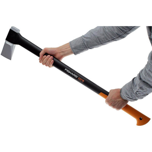 Fiskars x27 Super Splitting Axe (In Action)