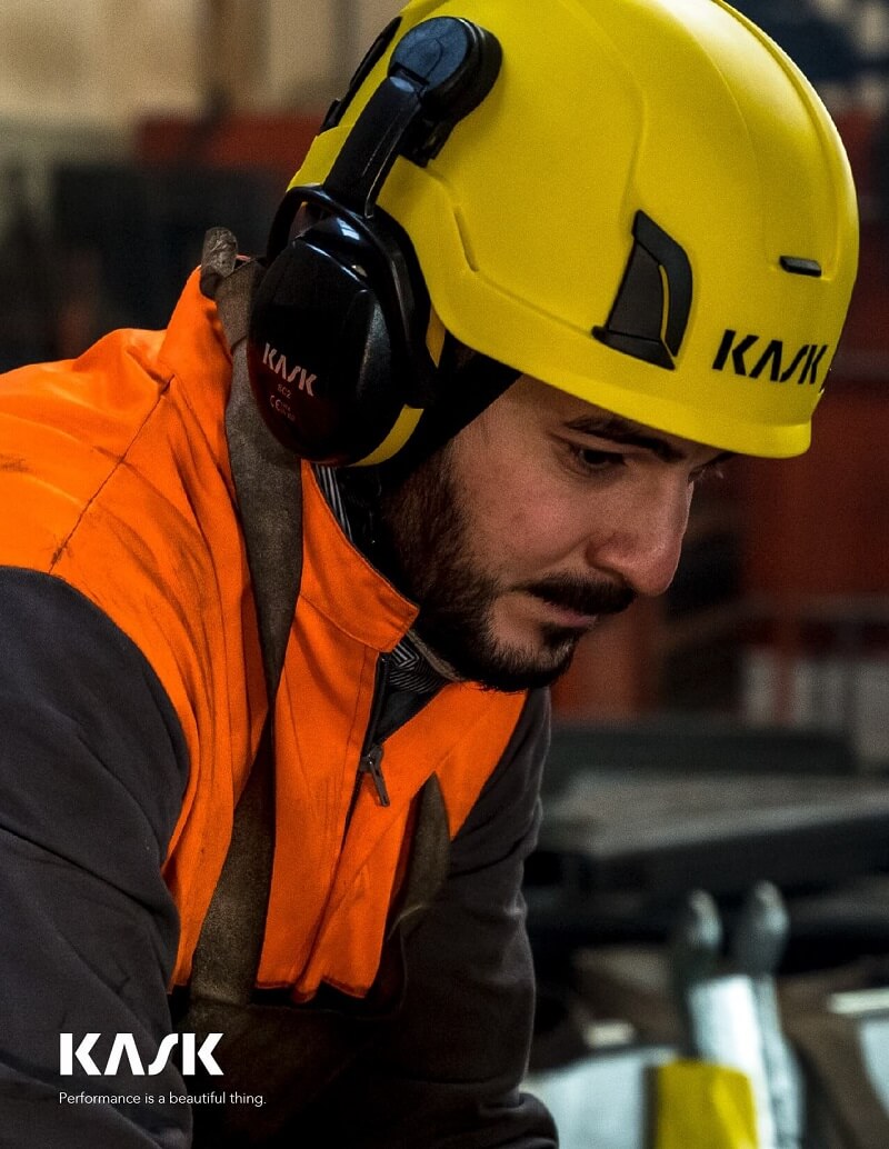 KASK Zenith X Helmet – KASK Zenith is a safety helmet that is 100% designed and made in Italy. This helmet provides a superior fit, high breathability and stability, along with electric shock protection, offering users the highest level of comfort and safety. Shop the KASK Zenith Helmet now. – Now available at MTN Shop EU. - imagen 17
