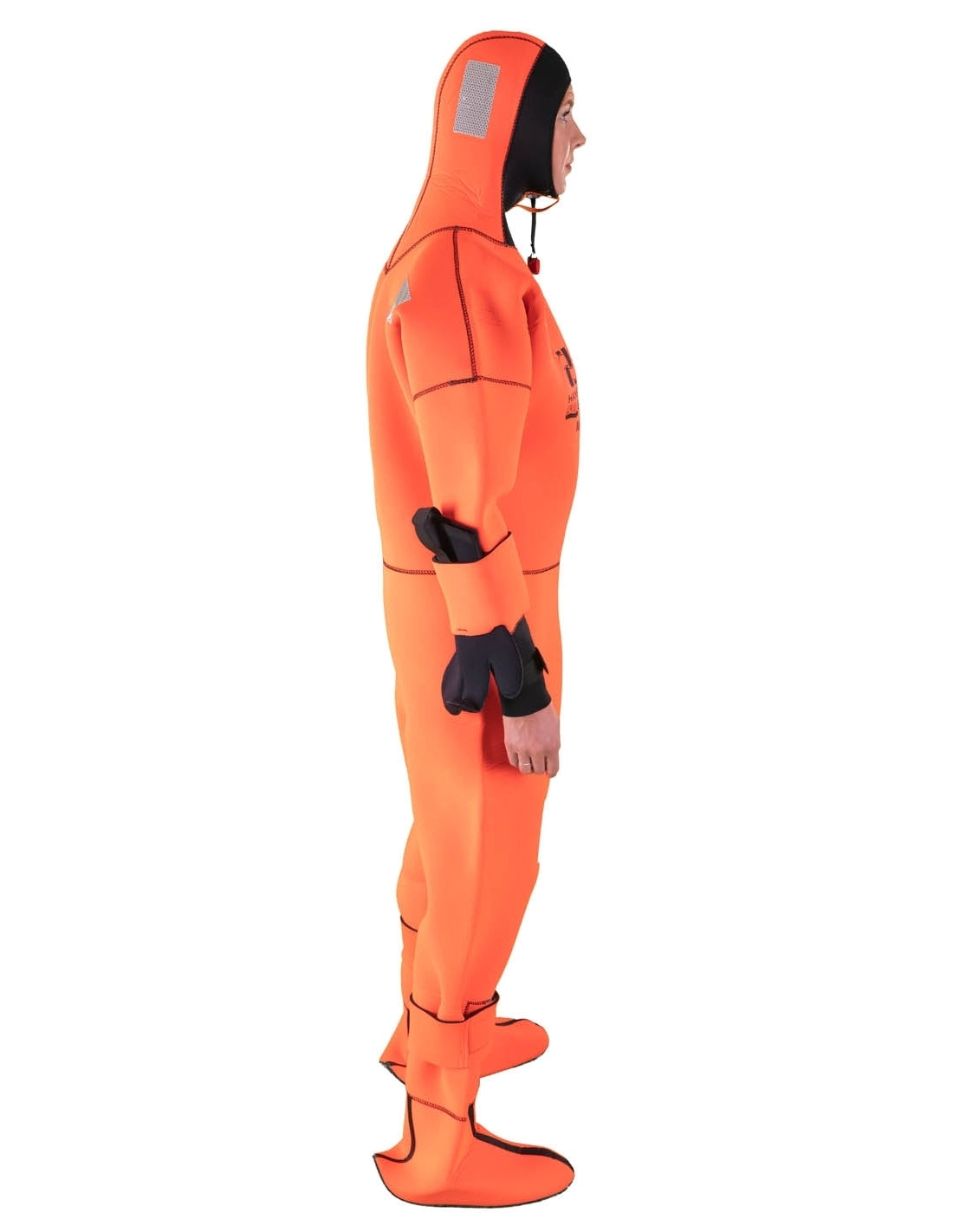 Hansen Protection SeaEco Wet Suit 82603– SeaEco is one of our best-selling standard immersion suits. The suit is manufactured in 5mm flame-retardant neoprene and our focus has been on quality and safety. SeaEco is a 6-hour immersion suit that must be used with certified lifejacket. SeaEco can be supplied individually vacuum packed and takes up little space. It is ideal for vessels destined for cold water regions and that already have certified lifejackets on board. – Now available at MTN Shop EU. - imagen 4