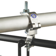 La flèche à bras oscillant Doughty Sixtrack serre les tubes de 48 à 51 mm de diamètre sur un tube supérieur de 25 mm de diamètre. Fourni par MTN Shop EU